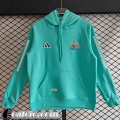 Newcastle United Felpa Sportswear Uomo 25-26 B526 Newcastle United Felpa Sportswear Uomo 25-26 B526